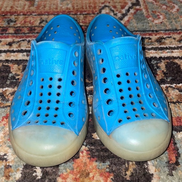 Native Other - Native Glow in the Dark shoes Toddler 8 soft blue